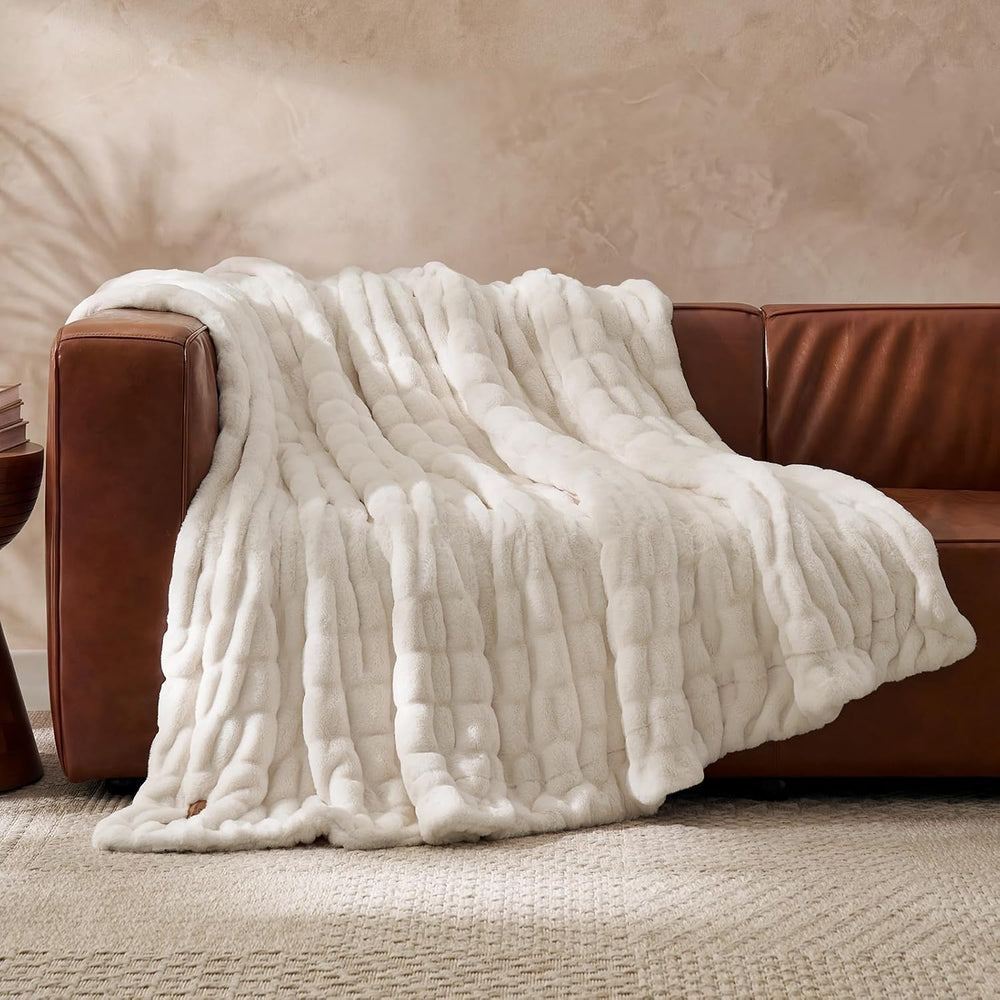 Dream Valley Double-Sided Faux Rabbit Fur Throw Blanket, White, 60"x80&q...