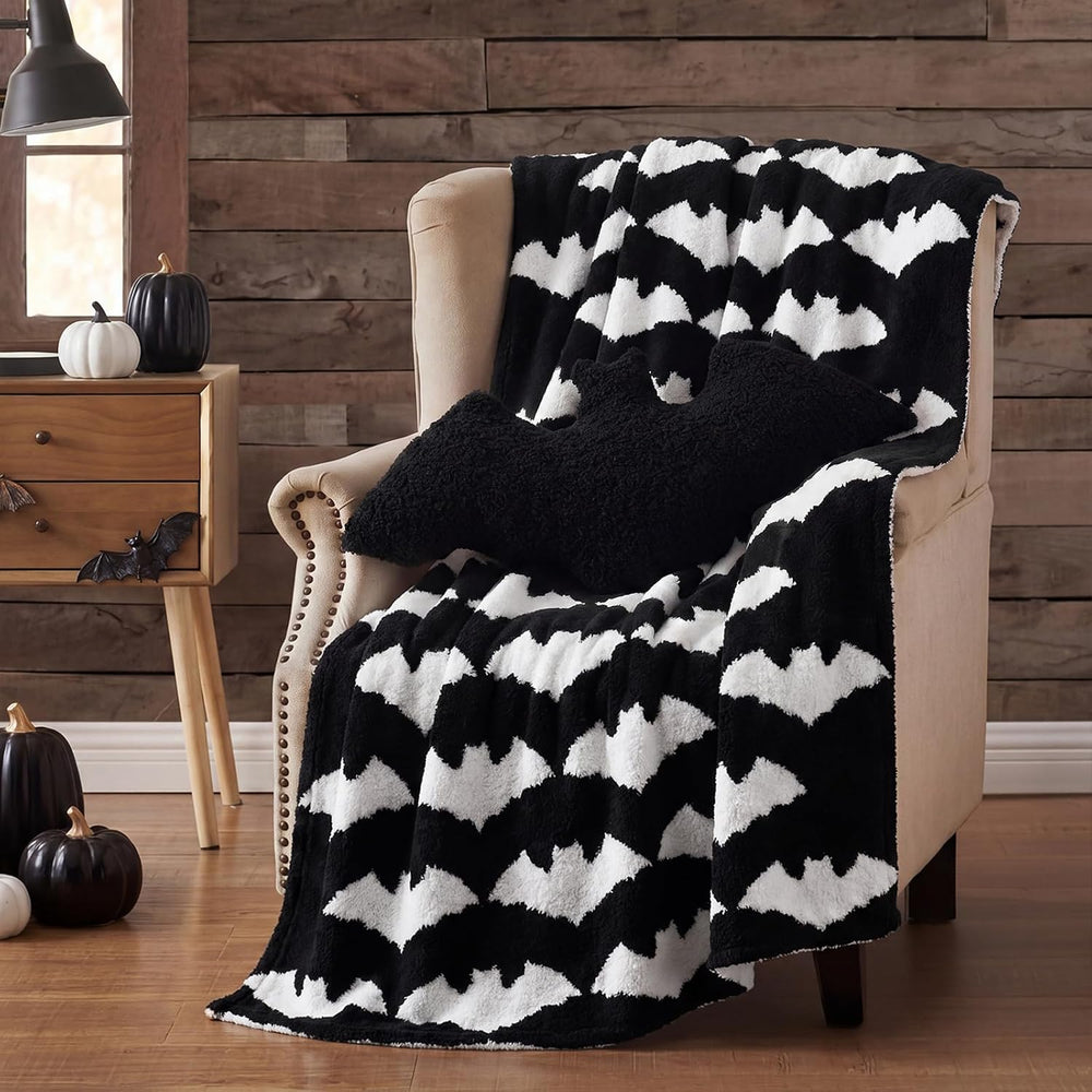 Halloween Bat Throw Blanket and Pillow Set, 50 x 60 Inch