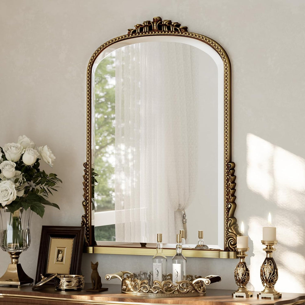 24"×32" Gold Arched Wall Mirror with Vintage Carving
