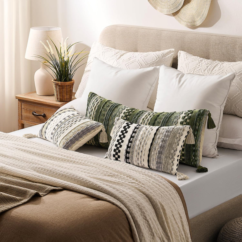 Kevin Textile Boho Tufted 18x18 Inch Pillow Cover 1 Pack, Green