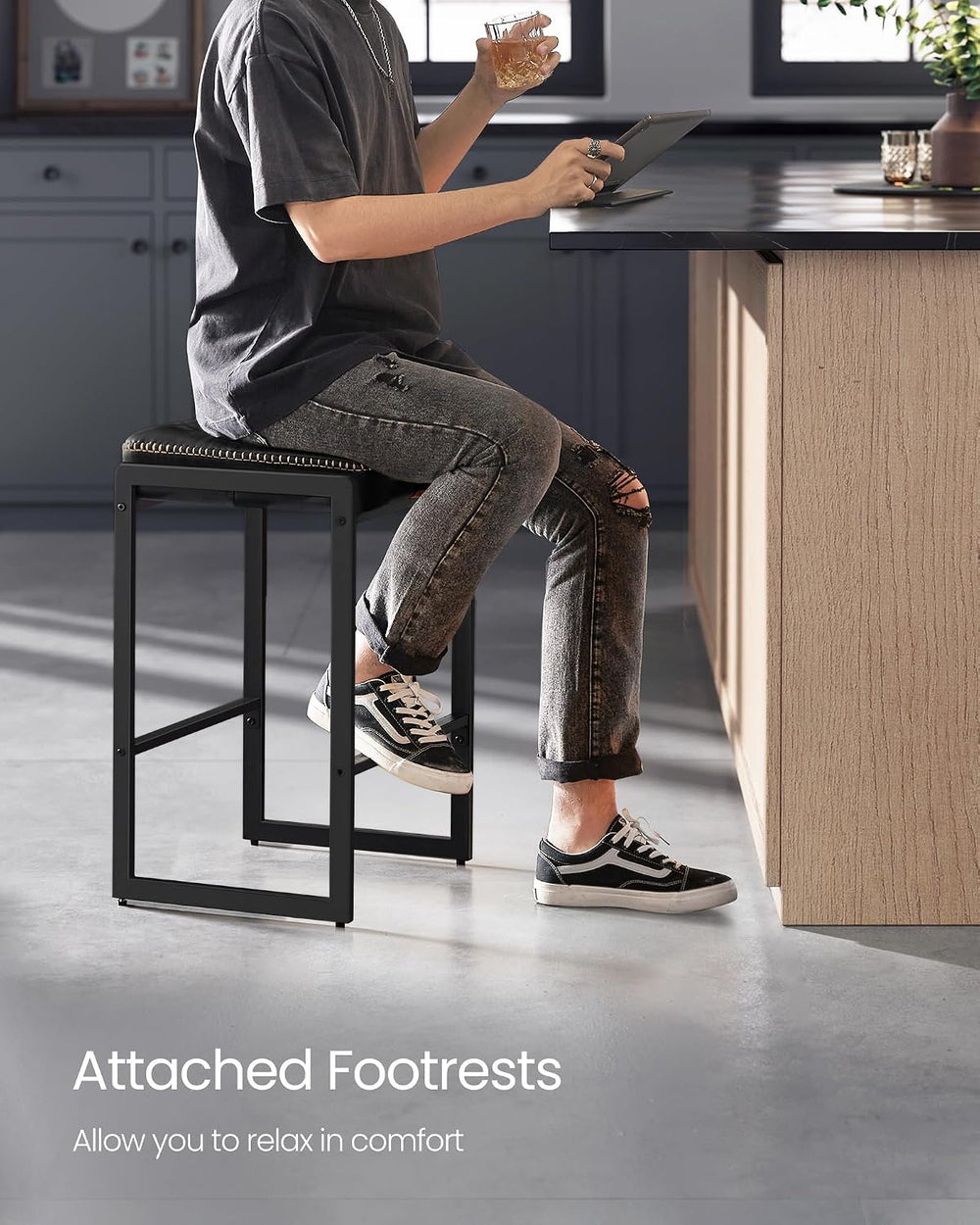 VASAGLE Bar Stools Set of 4, Counter Height, PU Leather, 26-Inch