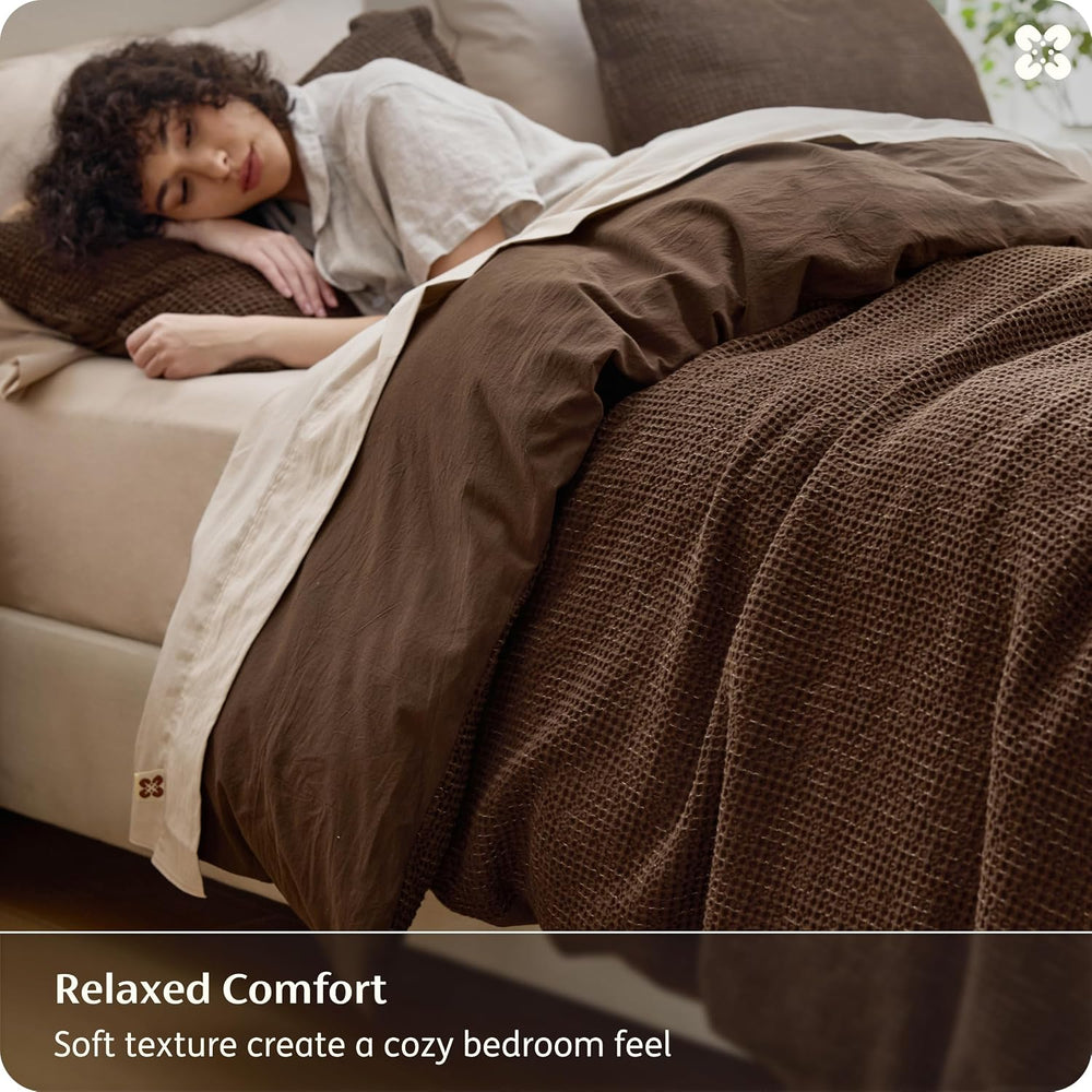 Bedsure PureWoven Space-Dyed Cotton Waffle Duvet Cover Set, King, Brown