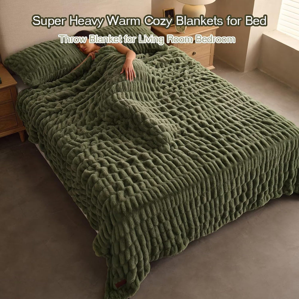 Double Side Faux Fur Throw Blanket,Cozy Soft Fuzzy Fluffy Faux Rabbit Fur Bla...