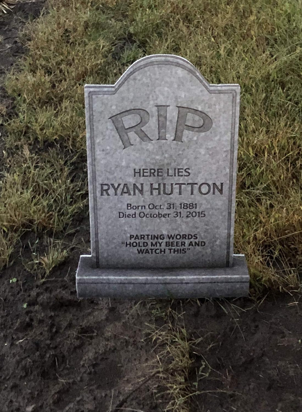 18x24 Personalized Halloween Tombstone Yard Sign - Custom RIP Gravestone