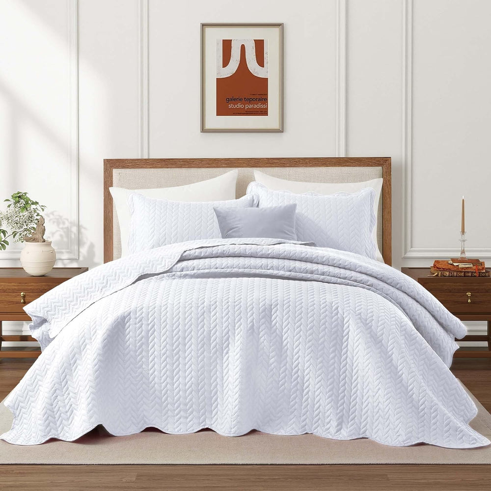 IR Imperial Rooms King Quilt White Leaf 8 Pack for Hotel Guest Bedroom