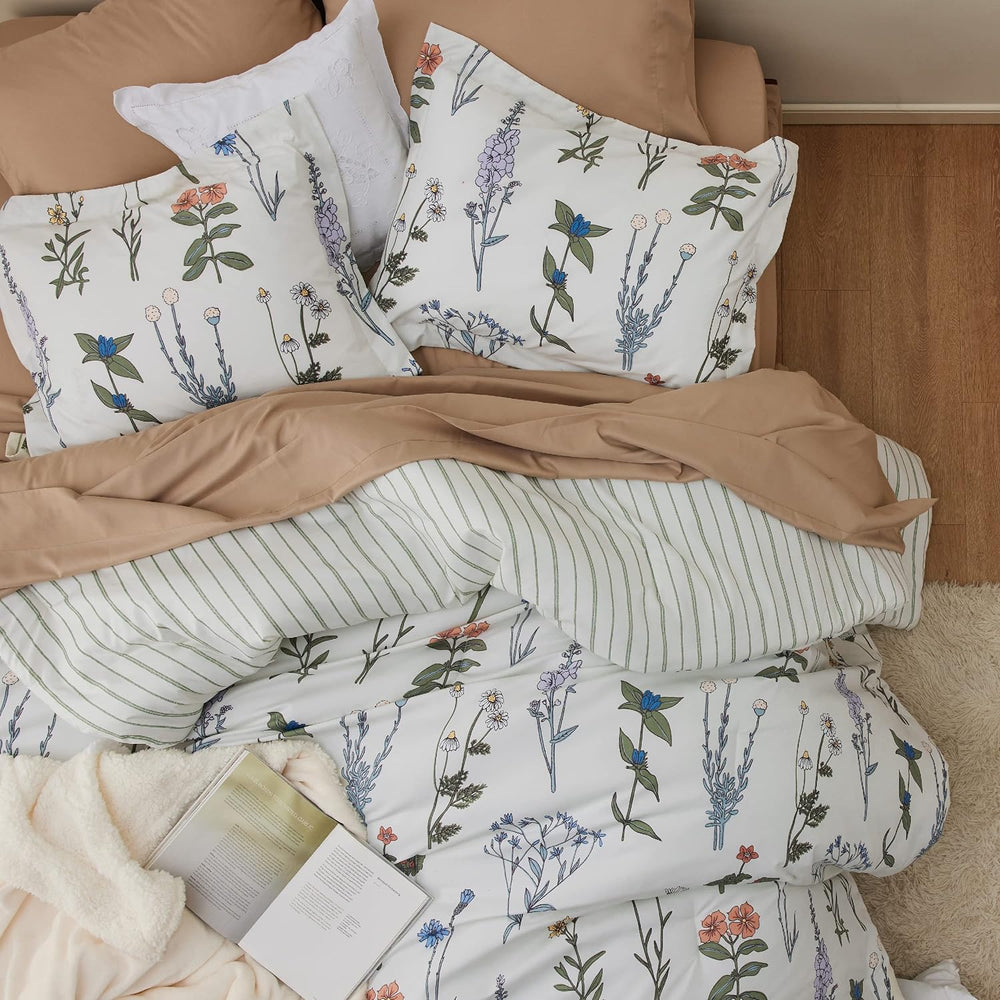 Bedsure Floral Queen Comforter Set, White Soft & Fluffy Fall Bedding 3 Pcs
