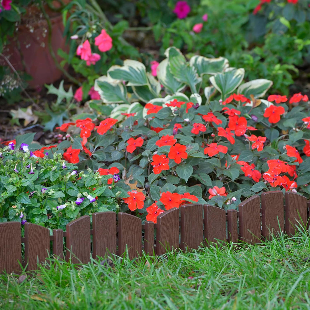 EasyFlex No-Dig Landscape Edging with Anchoring Spikes, 4.5 in. Tall Decorati...
