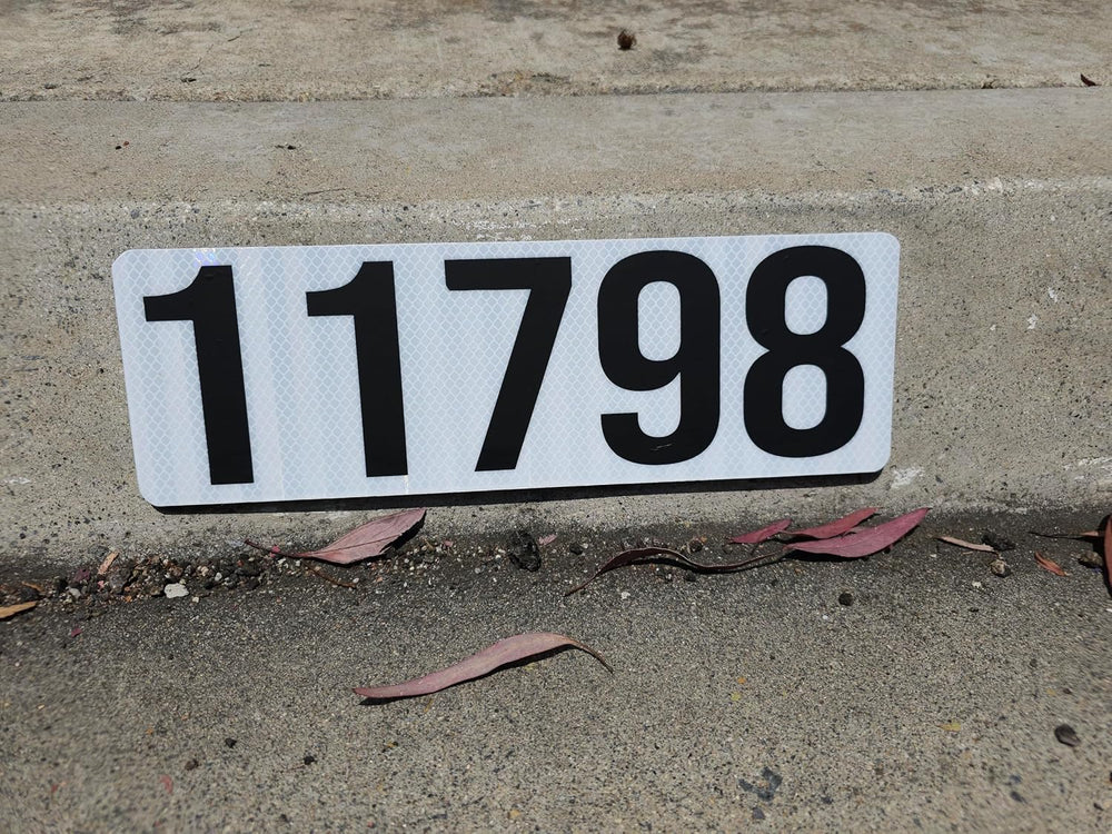 Reflective Curb Address Sign with 4 Inch Numbers