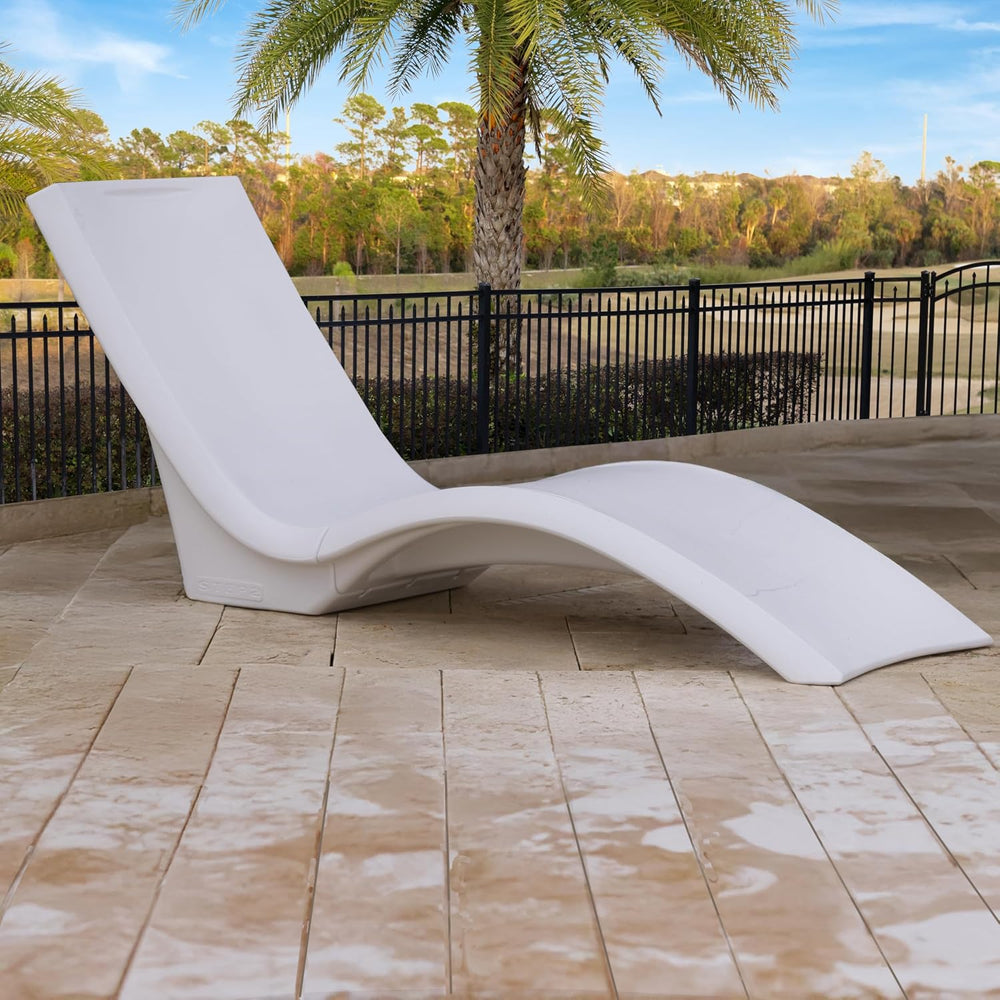 Step2 Vero Pool Lounger, Fade-Resistant, Waterproof Patio Furniture, Pool Lou...