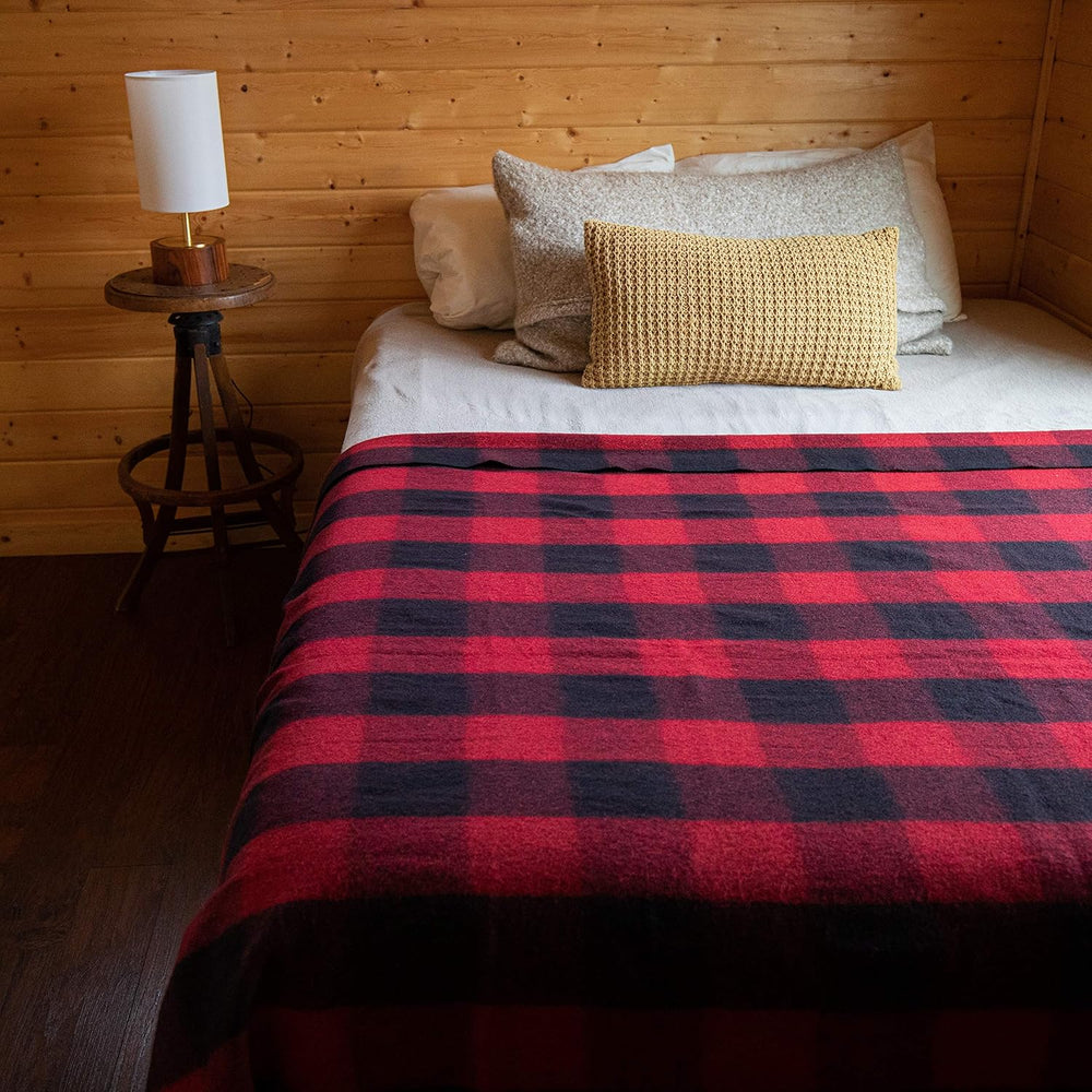 Arcturus Backwoods Military Wool Blanket (Red Buffalo, Twin)