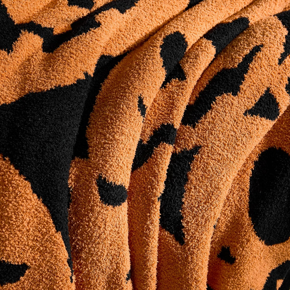 WDCOZY Halloween Throw Blanket Reversible Super Soft Knitted Blankets for Cou...