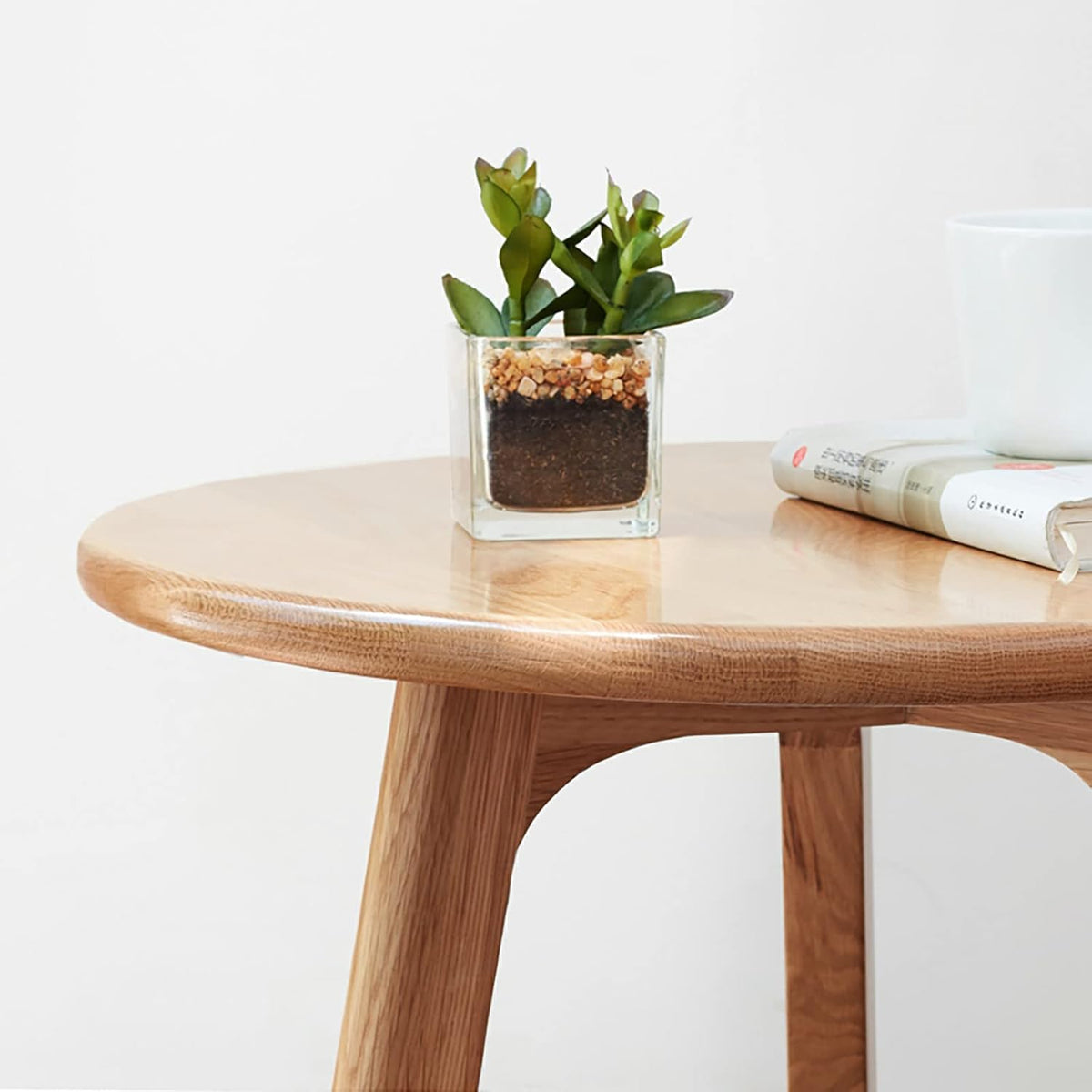Knocbel Accent Solid Wood Small Round End Table Living Room Sofa Couch Side Snack Table with Legs, Easy Assembly (Natural)