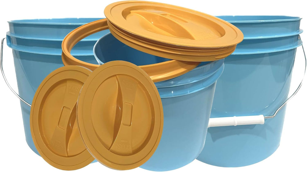 House Naturals Food Grade 2 Gallon Plastic Bucket with Screw on Lid - Made in...