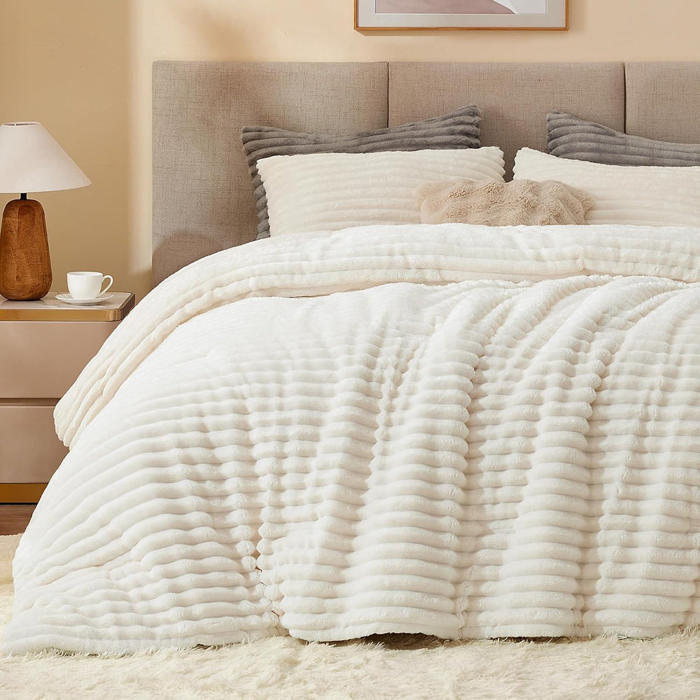 BEDELITE Fleece King Comforter Set, Fluffy Bed Set, Cream White