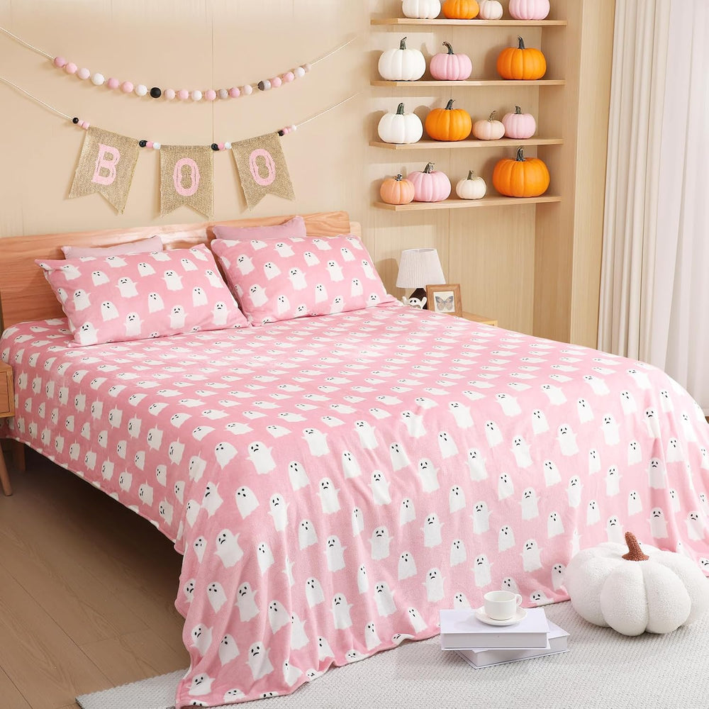 VitalCozy 4 Pcs Queen Halloween Bedding Set with Ghost Pattern
