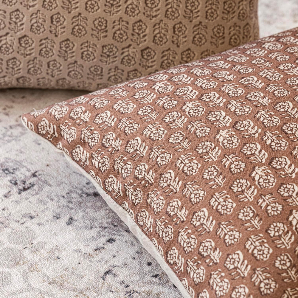 Foindtower Floral Print Throw Pillow Covers 24×24 Inch,Light Orange Brown