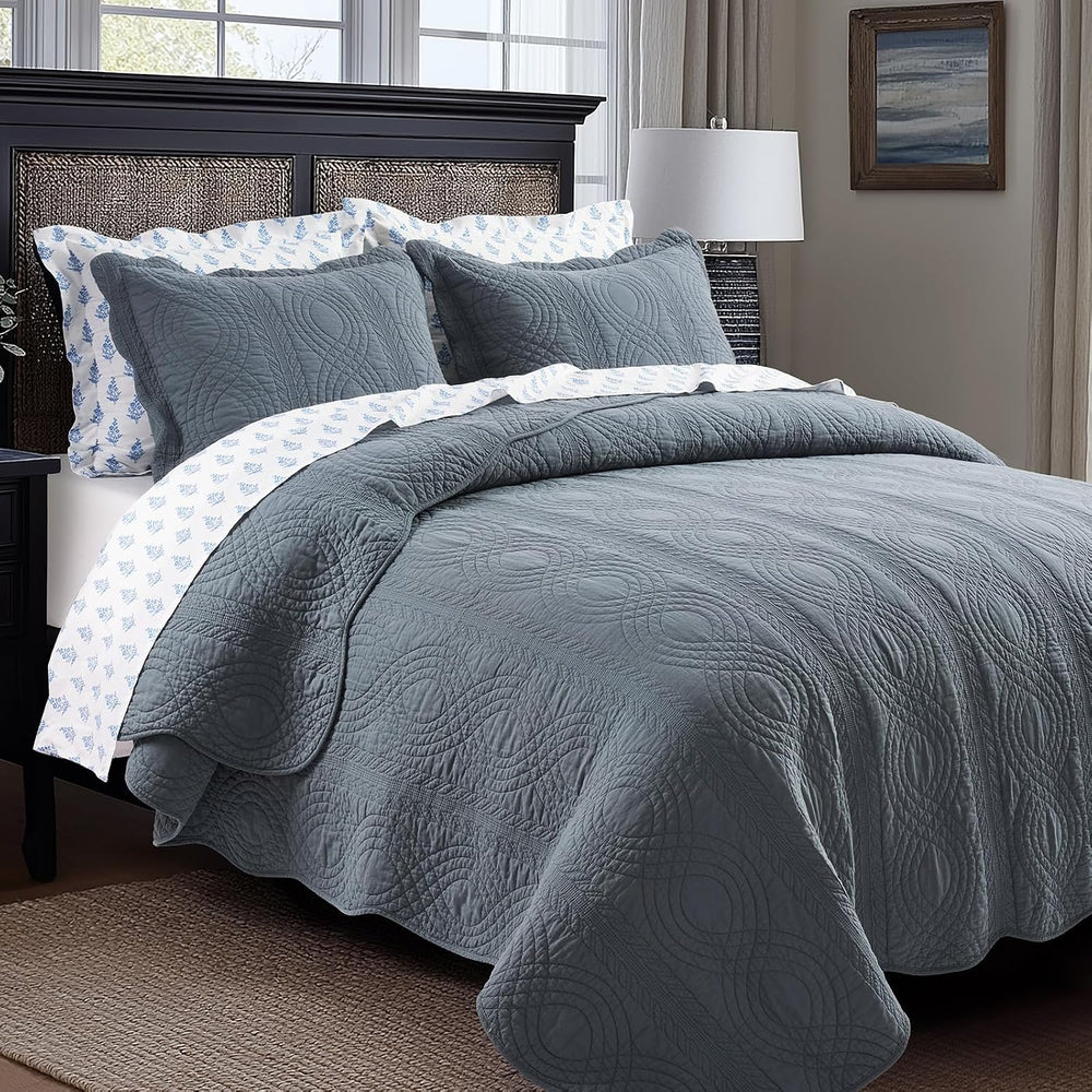 EverGrace 100% Cotton Scallop Quilt Set, King Size, Stormy Blue