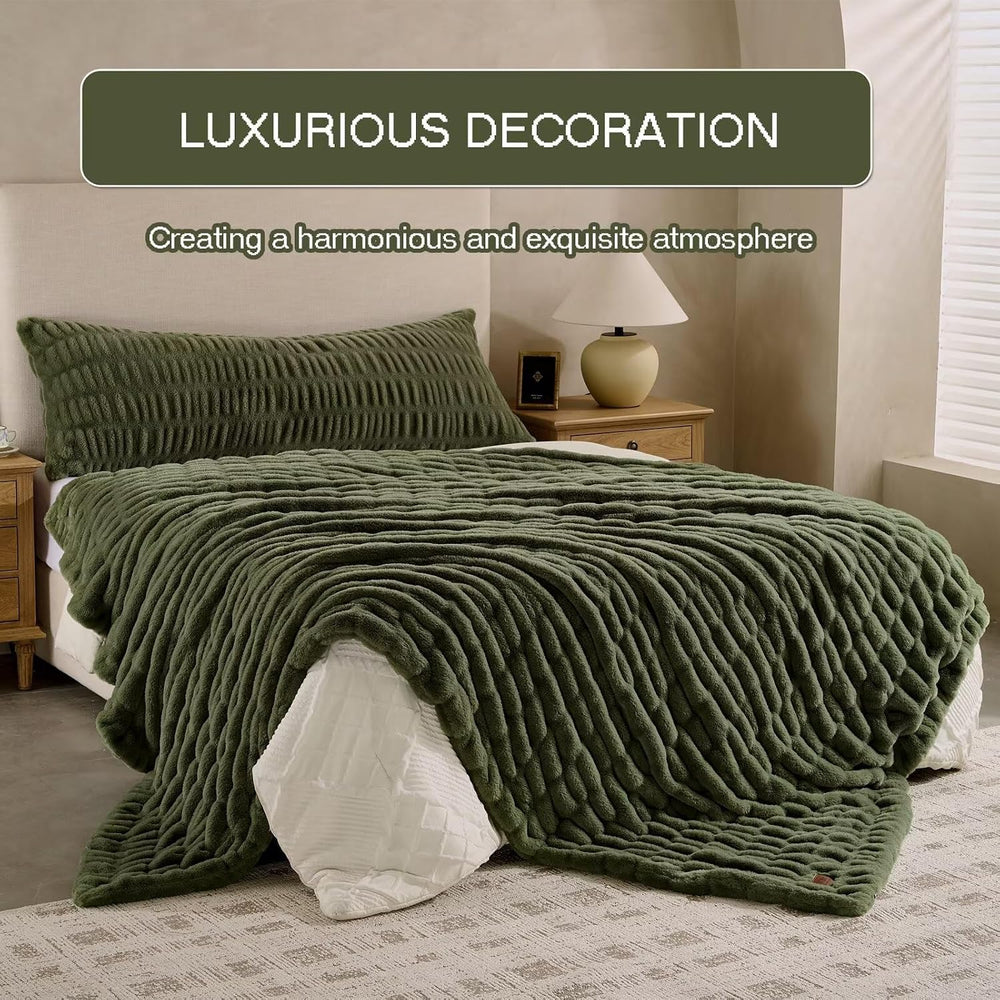Double Side Faux Fur Throw Blanket,Cozy Soft Fuzzy Fluffy Faux Rabbit Fur Bla...