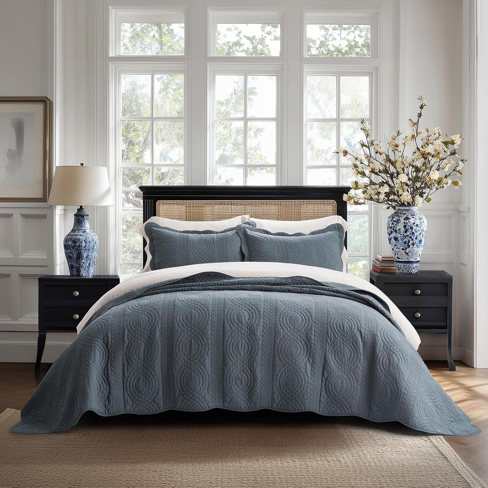 EverGrace 100% Cotton Scallop Quilt Set, King Size, Stormy Blue