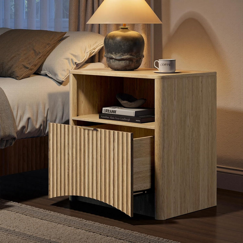 Evermagin King Bedroom Set, Fluted Floating Bed Frame & Nightstands, Oak