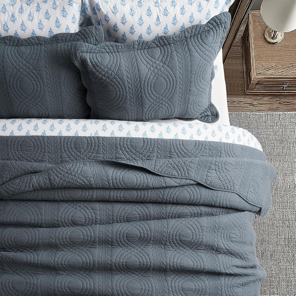 EverGrace 100% Cotton Scallop Quilt Set, King Size, Stormy Blue
