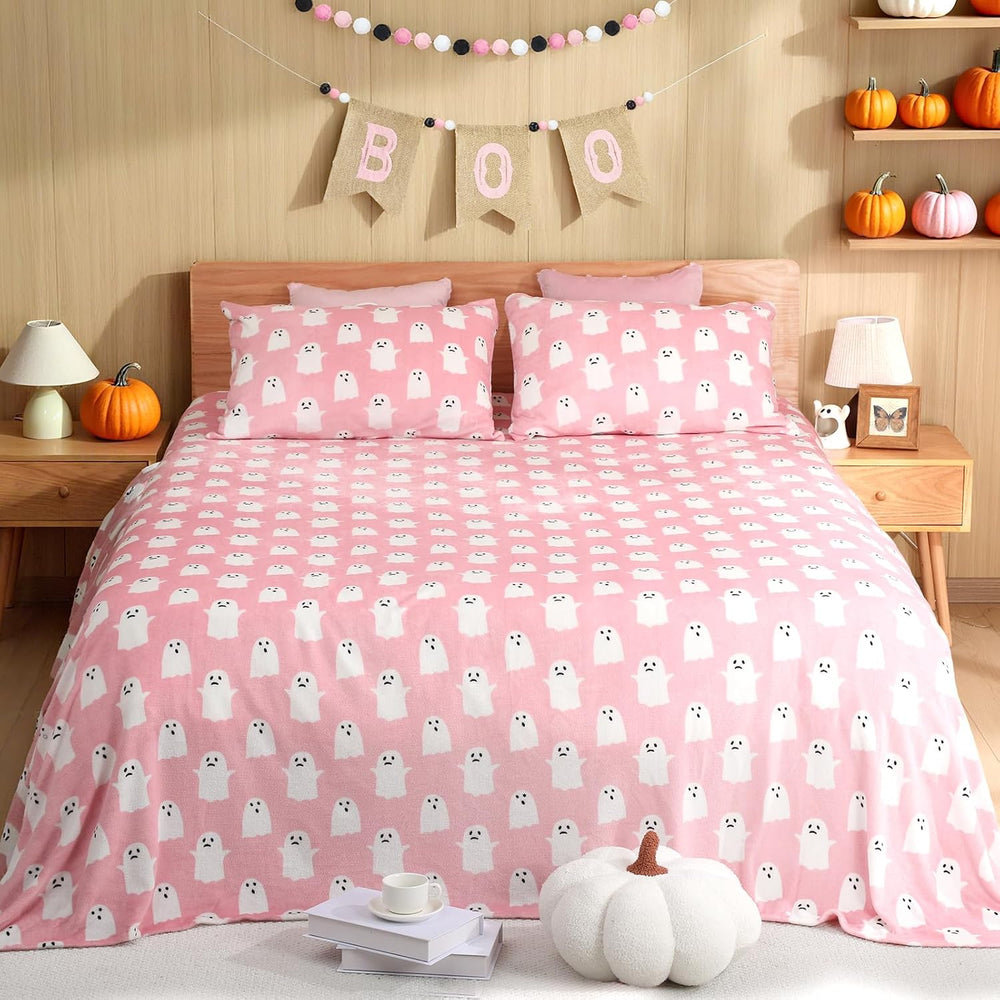 VitalCozy 4 Pcs Queen Halloween Bedding Set with Ghost Pattern