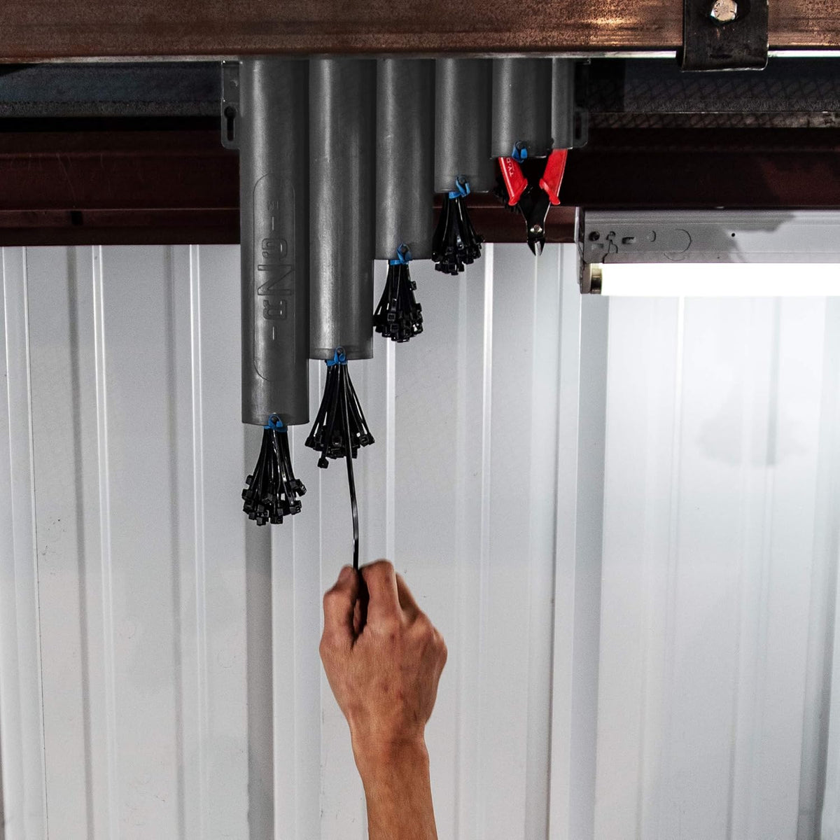 Ready-Zip-Go (tm) Cable Tie Organizer, Magnetic Base